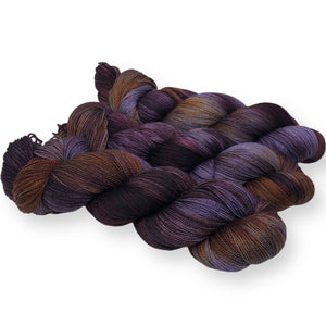 Belladonna - Shawl length skein - 600 yards