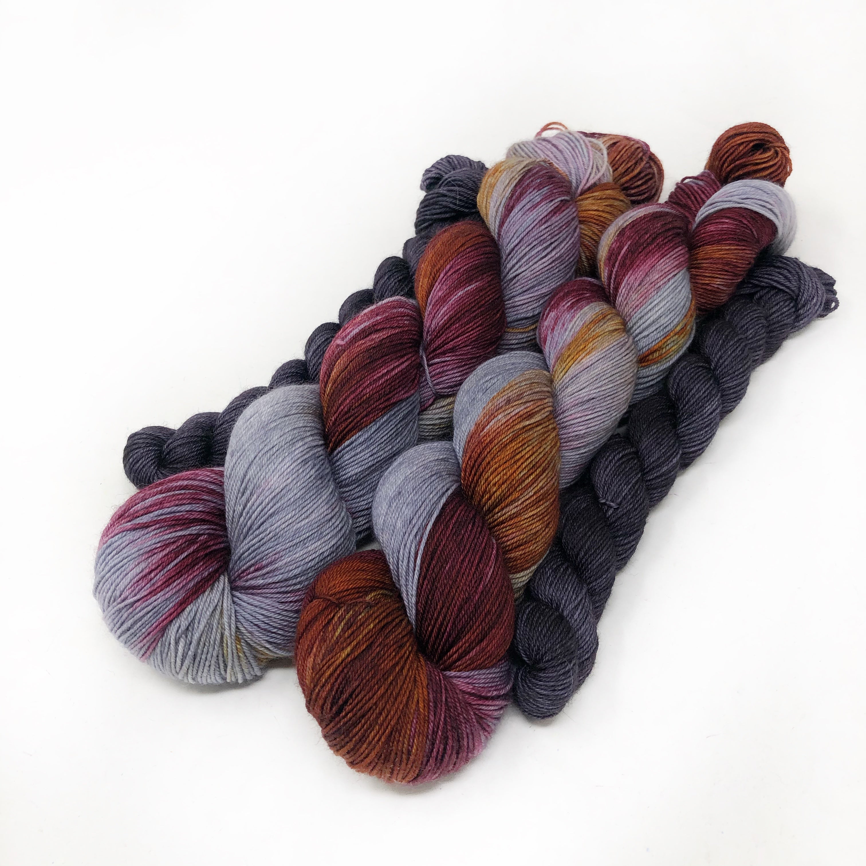 Belladonna - sock yarn with mini