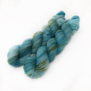 Copper Penny blue - Delightful  DK - the perfect sweater yarn