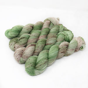 Mistletoe - Delightful DK - the perfect sweater yarn